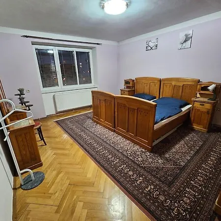 Prostorny 3+1 Pro 4 Osob Moznost Pristylky+2os